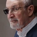 "Nož u oku je najsuroviji udarac, ali moj nož je jezik kojim sam uzvratio": Izašao trejler za dokumentarac o atentatu na pisca…