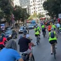 VIDEO: Studenti krenuli u veliku biciklističku vožnju po Srbiji - nose tri primerka Ustava