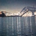 „Najmanje 20 radnika završilo u ledenoj vodi“: Stravični detalji urušenja mosta u Baltimoru, brod udario u noseći stub