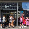 Akcije Nikea pale nakon upozorenja da prodaja pada