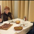 "Ispunio sam obećanje": Vučić objavio snimak sa roditeljima: Posle 100 godina izveo sam ih na ručak (video)