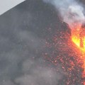 Erupcija vulkana Etna, a gori i Vezuv: Vatrogasci dobili pojačanje, širi se požar kod Napulja