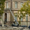 "Tiho kao šapat": Proizvođač dizalica iskoristio pljačku u Luvru za ličnu reklamu FOTO
