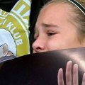 Више од емоције: Жељкова девојчица у сузама прати Партизан, док му цела Арена скандира!
