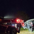 Automobil sleteo sa puta, pa se prevrnuo Teška saobraćajna nesreća u Somboru: U jednom od vozila nalazilo se i dete (foto)