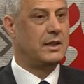 (Foto) Dva dana pre presude Tačiju - ogromna zastava OVK na opštini Američka ambasada izdala upozorenje