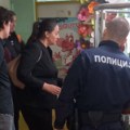 Niški glumac tvrdi da su mu pretukli sina i pretili smrću zbog fotografisanja ispred štanda SNS-a