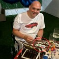 (Foto) kutija kanabisa na stolu: Mihajlo Šaulić slavio rođendan, a u jedan detalj svi gledaju: Tu je torta u obliku tompusa…