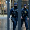 Opsadno stanje na trgu u Pragu: Uhapšen muškarac zbog sumnje da je nosio bombu