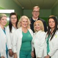Za vrhunsku zdravstvenu negu trudnica, porodilja i novorođenčadi: Vučić sa zaposlenima u porodilištu u Vranju