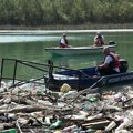 Pribojski volonteri uklanjaju otpad sa lančanica na reci Lim