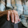 Za 75.000 penzionera spremljeni paketi solidarne pomoći Prijave se primaju do 8. maja postoji samo jedan uslove