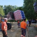 Obezbeđen građevinski materijal za početak izgradnje novog doma porodice Domanović koja je u požaru ostala bez krova nad…