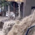 Grad pod vodom, sela odsečena od sveta! Totalni haos u italijanskoj oblasti Komo: Jake kiše izazvale poplave i klizišta (video)…