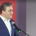 Oglasio se Nikola Selaković: Ciljaju mene, a gađaju Vučića