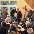 U leskovačkoj bolnici i Domu zdravlja uručeni ugovori o radu lekarima, medicinskim sestarama i nemedicinskom osoblju