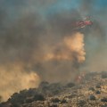 (Foto, video) Stotine turista u opasnosti, počela opsežna evakuacija, ima mrtvih! Jezivi prizori na popularnom grčkom ostrvu…
