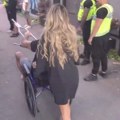 Žestok okršaj u Eliti, odvezli Filipa Cara u invalidskim kolicima: Nosi i štake, sprečio žestok sukob cimerki