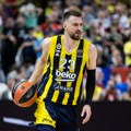 Efes i Fener lagano, Marjanović solidan, poraz Radonjića