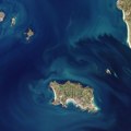 Dva ostrva u Zapadnoj Evropi koja ne pripadaju nikome a nisu nezavisna: Ni na nebu ni u nekoj zemlji