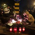 FOTO, VIDEO Građani zapalili sveće i odali poštu nastradalom taksisti u Jevrejskoj ulici
