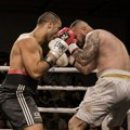 Završen Balkan Boxing 9 spektakl u Sarajevu! Almir Memić i Benjamin Poturak slavili u brutalnim borbama!