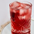 Zaboravite „sleepy girl mocktail“: Evo zašto svi piju sok od višnje pred spavanje