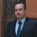 Dačić: Grupa od oko 150 ljudi pokušava da spreči SNS skup, snimatelj RTS pogođen kamenom