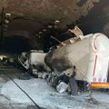Buktinja i lom u tunelu kod Maribora: Stravičan sudar kamiona na noge digao 120 vatrogasaca