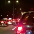 Veliki zastoj na auto-putu Beograd-Novi Sad: Autobus ostao u kvaru u brzoj traci, sumnja se na lančani sudar