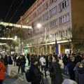 Završen 10. Protest koalicije "Srbija protiv nasilja": Nakon šetnje i govora, skup okončan ispred zgrade Javnog servisa
