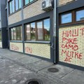 Na zidovima OŠ „Dragiša Mihailović“ navijački grafiti