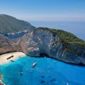 Jednu od najlepših grčkih plaža srpski turisti obožavaju, a od skoro je pristup strogo zabranjen (FOTO)