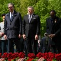 Predsednik Vučić položio je venac na spomenik Neznanom vojniku u Moskvi