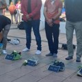 Studenti ultramaratonci danas u Evropskom parlamentu: Patike i bele ruže za poginule (VIDEO)