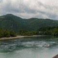 RTS: Na Drinskoj regati se utopio muškarac (33)