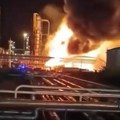 Експлозија у рафинерији МОЛ: Стравичан пожар, дим прекрио цео град (видео)