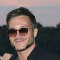Čuveni pevač pomogao Saši kovačeviću u romantičnoj veridbi: Muzičar "na prevaru" odveo Zoranu u Grčku, svi detalji iznenađenja…