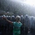 Nekoliko povređenih u sukobu demonstranata s policijom u Tirani