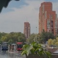 (Video) Kiša pljušti kao iz kabla dok prži sunce! Neverovatan snimak sa Vidikovca: Nevreme stiglo u Beograd, a evo kako će se…