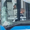 Vozač autobusa na pešačkom pokosio devojku: Povređena u teškom stanju primljena u bolnici u Novom Sadu