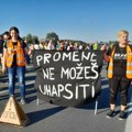 FOTO i VIDEO: U Novom Sadu održana protestna blokada auto-puta kod Rodića