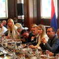 Protivljenje, rasprava, apeli i molbe: Marinika Tepić predsednica Anketnog odbora o masovnim ubistvima, podržali je i…