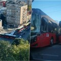 Karambol u ruzveltovoj, sudarila se dva gradska autobusa: Staklo rasuto po putu, kolaps u saobraćaju, vozači izašli napolje…