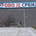 Куртијево малтретирање се наставља Специјалци ушли у Лепосавић, па склонили српске заставе и пано "Ово је Србија"