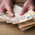 Filmska krađa: Zamolio ženu da mu rasitni 50 evra i nestao, a kada je videla šta piše na novčanicama pao joj je mrak na oči…