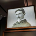 Ko je bio veći naučnik: Tesla ili Ajnštajn? ANKETA