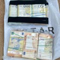 Neverovatna zaplena u Beogradu: Uhapšen mladić zbog serije krivičnih dela - Zaplenili mu oružje i basnoslovnu sumu novca