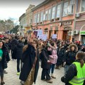 UŽIVO VIDEO: Studenti stigli do Skupštine Vojvodine, žandarmerija zauzela poziciju