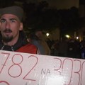 "Pao sam, tada kreću da me gaze i šutiraju": Oglasio se pretučeni Aleksandar koji je na štakama išao sa studentima (video)